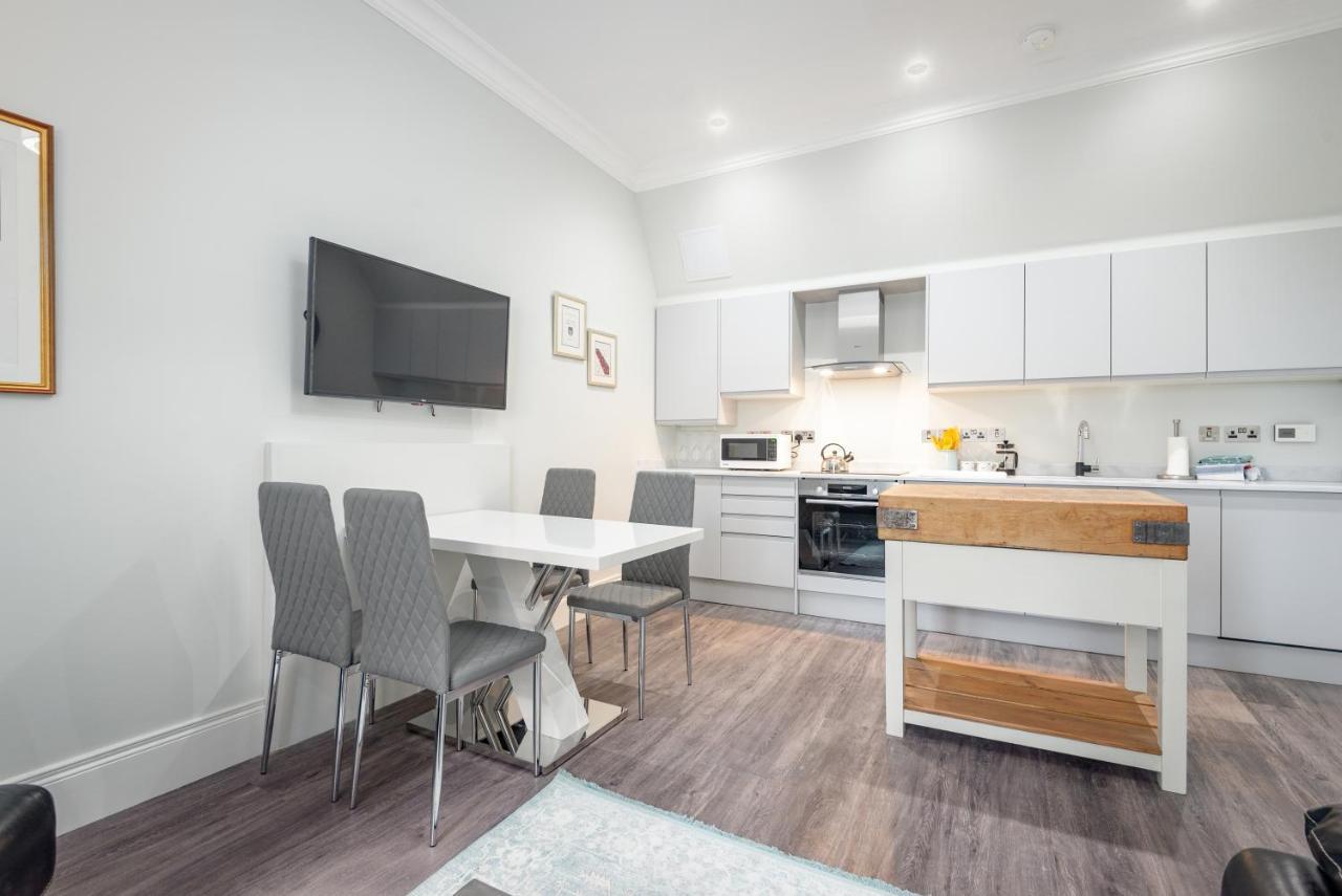 South Street Luxury Apartment * Central * Sleeps 4 St Andrews Esterno foto